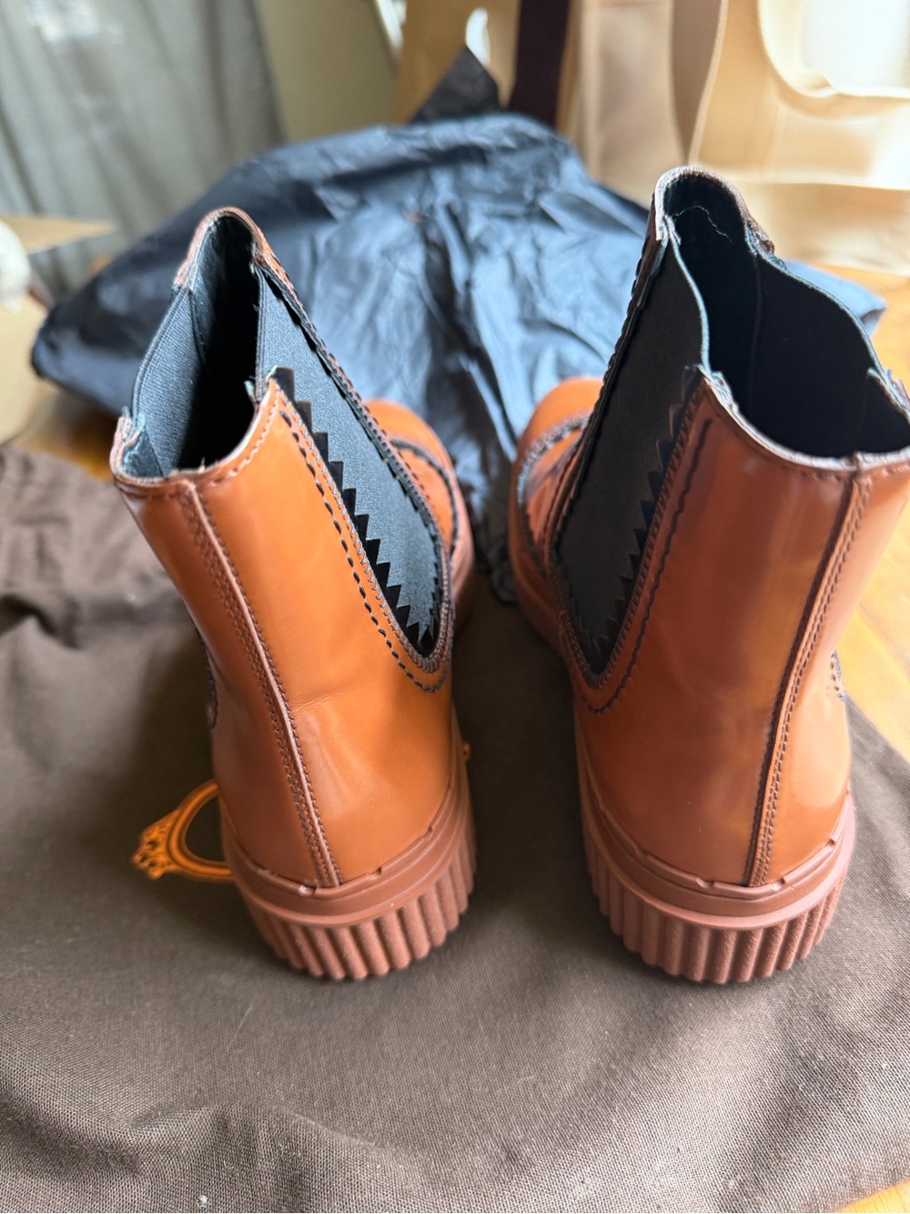 Tod's Women's Chestnut Brown Patent Leather Chelsea Booties - Picture 4 of 7